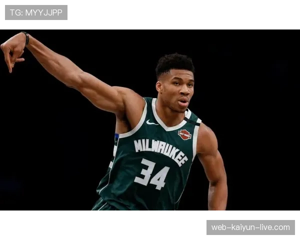 保罗·班切罗突破效率提升显著 拉开内线空间助力球队攻防转换