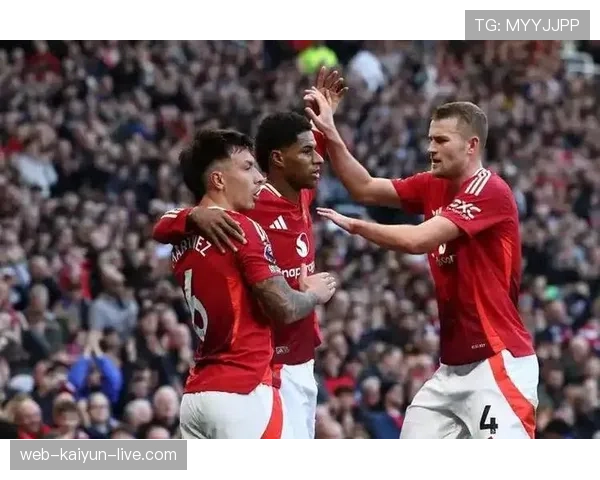 曼联更衣室矛盾再现，内部稳定成为争冠形势关键变量